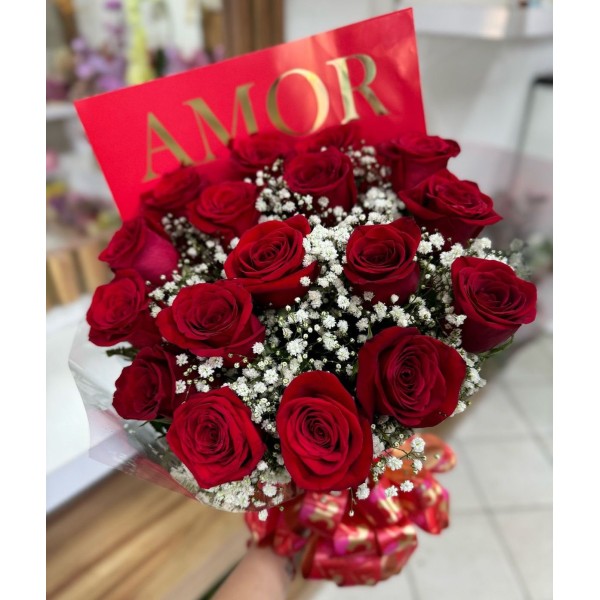 BUQUE AMOR COM 20 ROSAS